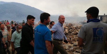 DERNEK EKİBİMİZ VE İÇİŞLERİ BAKANIMIZ SÜLEYMAN SOYLU DIŞİŞLERİ BAKANIMIZ MEVLÜT ÇAVUŞOĞLU HEP BİRLİKTE SAHADA MÜCADELE VERMEKTEDİR.